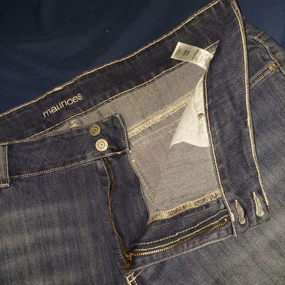 Jeans - Picture 2 of 3